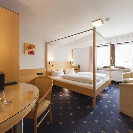 Отель Restaurant Hansjakob 3*